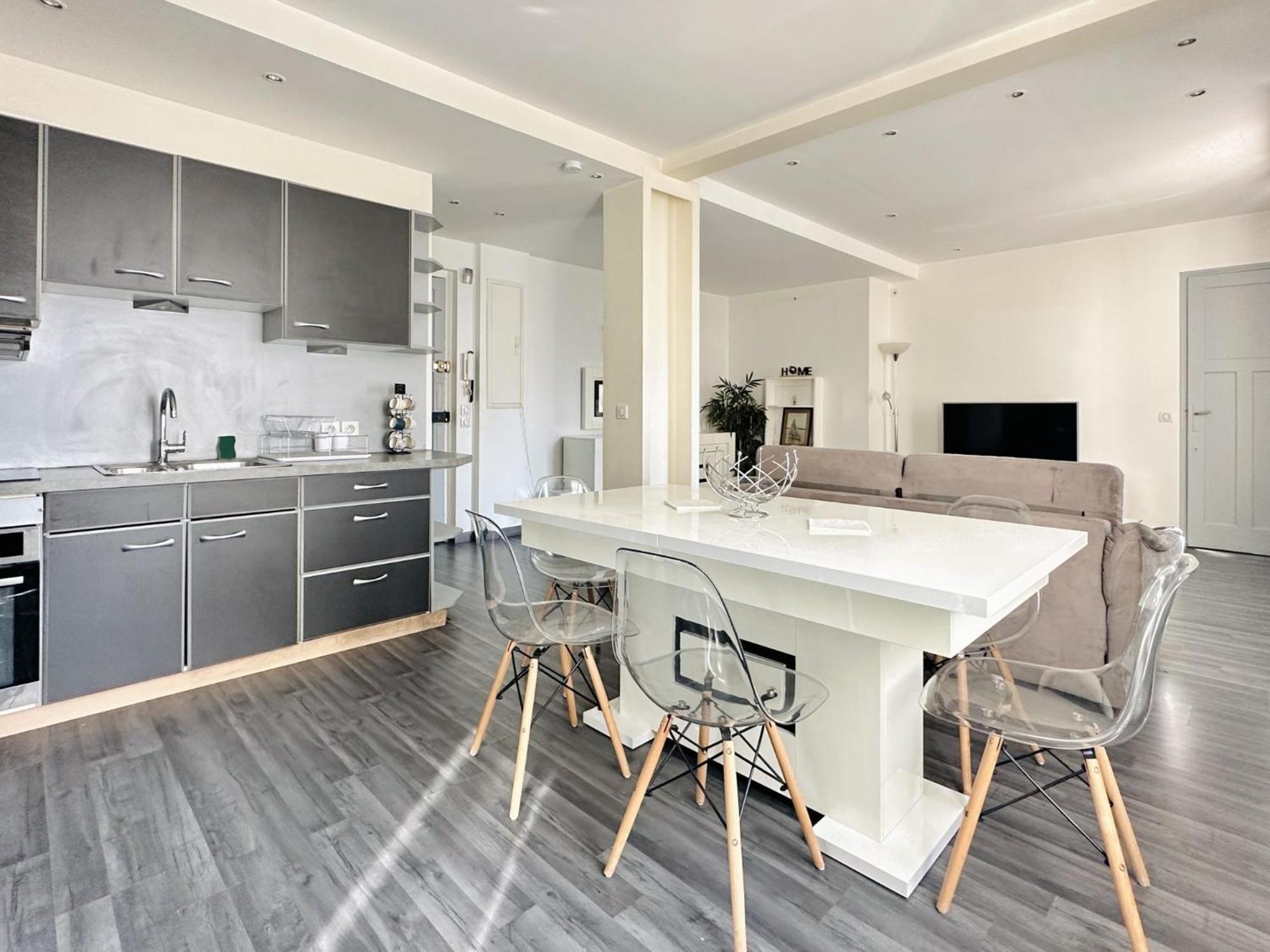 Le Globe Trotteur - 2 Pieces Cannes Centre Luaran gambar